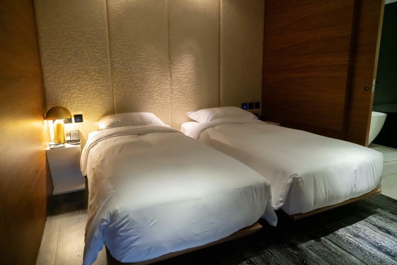 Yoho Hollywood Roosevelt Hotel Macao Exterior foto